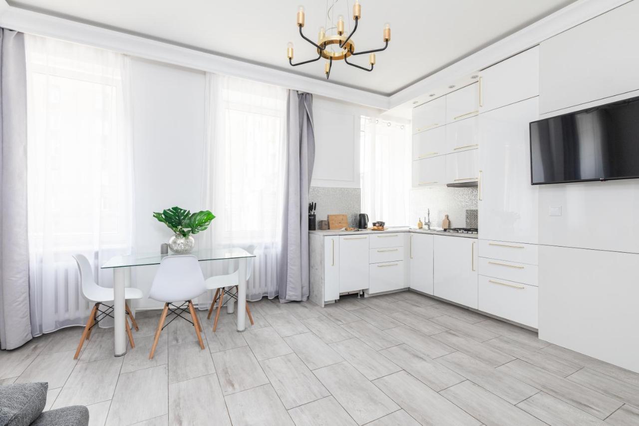 Superapart Chmielna 73A, City Center Варшава Екстериор снимка