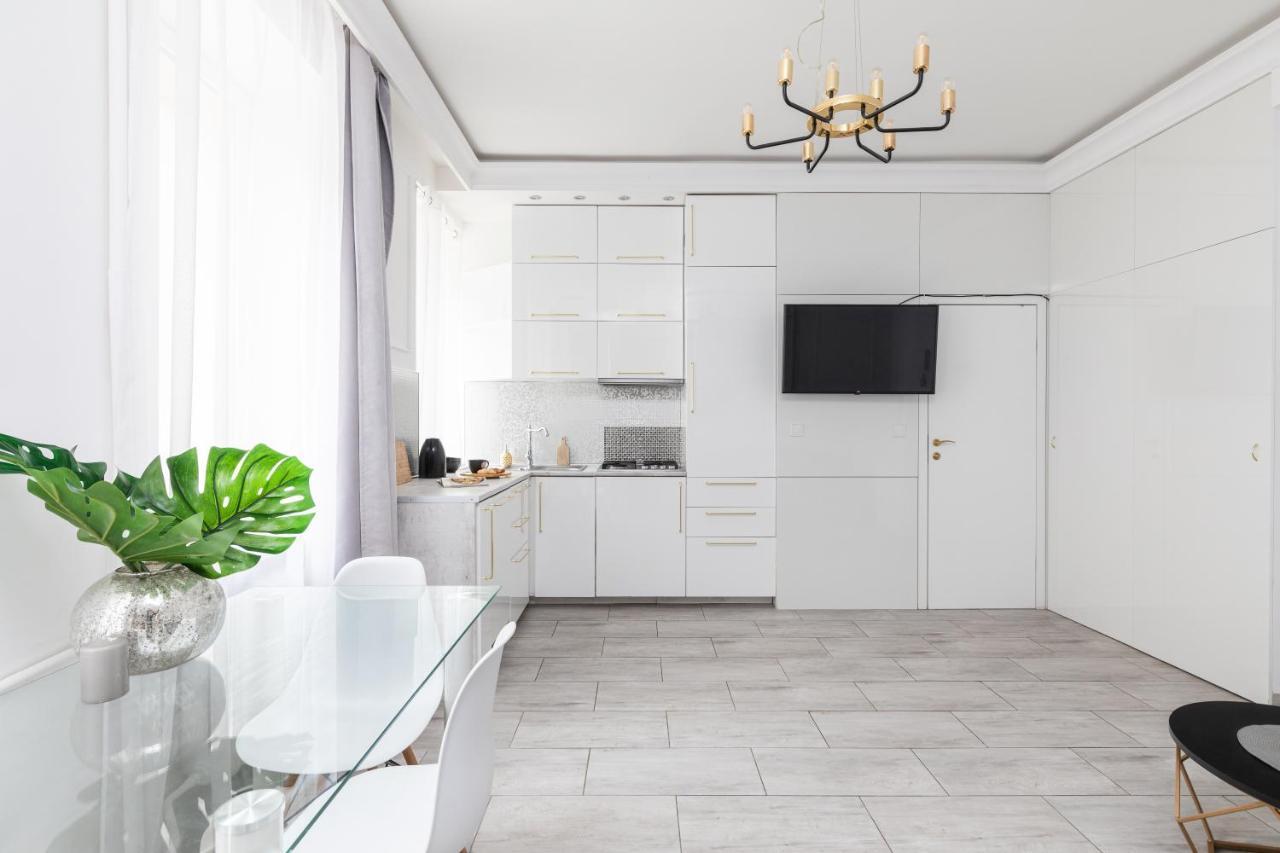 Superapart Chmielna 73A, City Center Варшава Екстериор снимка